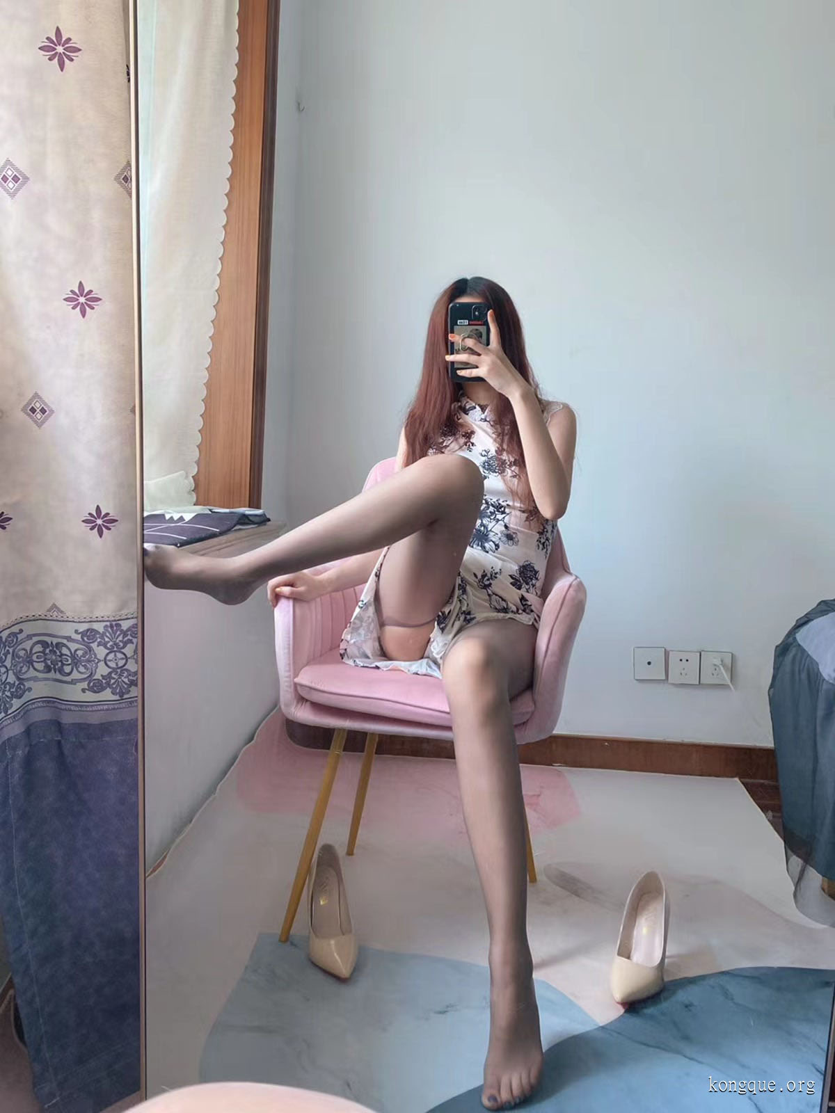 提袜少女 - 朋友圈收费系列套图&视频 - 孔雀海|珍藏合集-孔雀海|珍藏合集